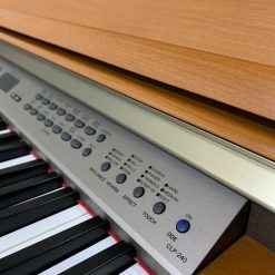 Yamaha clp-240