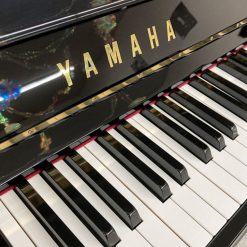 Đàn piano Yamaha YU50SEB