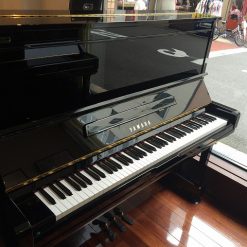 Đàn piano Yamaha U300S